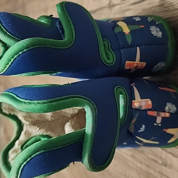 Bogs Airplane Print Rain Boots Toddler Size 7 - Picture 4 of 8